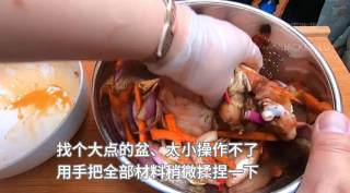 美味港式生炸鸡腿，一口下去外脆里嫩，还会滋滋冒汁水哦，好吃到停不下来。的做法步骤：3
