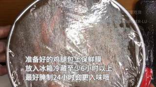 美味港式生炸鸡腿，一口下去外脆里嫩，还会滋滋冒汁水哦，好吃到停不下来。的做法步骤：6