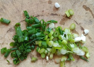 手擀菠菜蘸水面的做法步骤：10