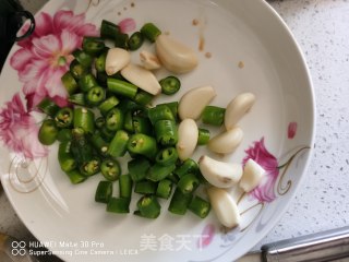 猪蹄炖黄豆的做法步骤：2