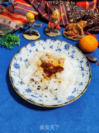 蒜蓉辣酱拌陈村粉的做法步骤：8