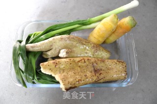 鲅鱼干炖山药的做法步骤：2