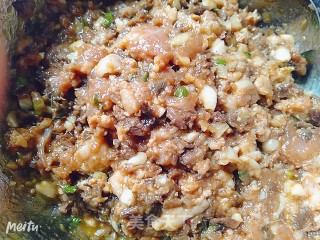 梅干菜肉包的做法步骤：7