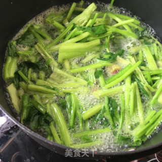 菠菜炖粉条的做法步骤：9