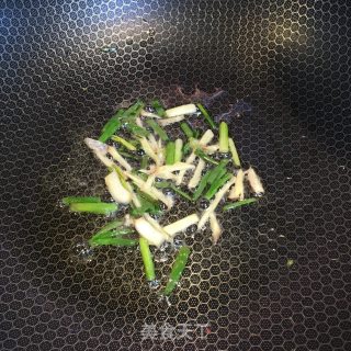 清蒸鲑鱼的做法步骤：3