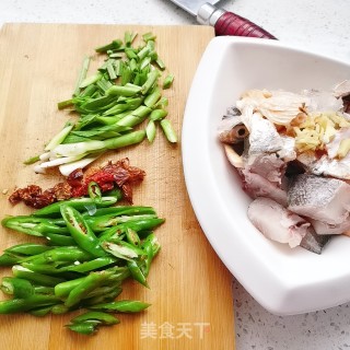 红烧黄花鱼块的做法步骤：2