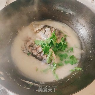 鲫鱼汤的做法步骤：6