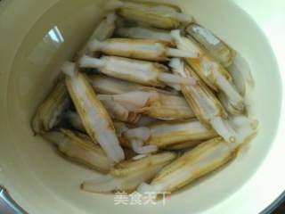 爆炒蛏子-最简单的家常菜的做法步骤：1
