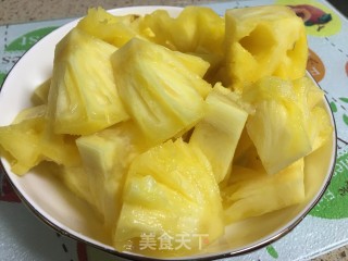 菠萝????棒棒糖????的做法步骤：1