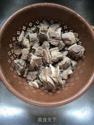 柱侯酱焖牛肋排萝卜的做法步骤：4