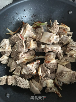柱侯酱焖牛肋排萝卜的做法步骤：9