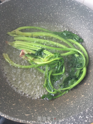 猪肉菠菜粥的做法步骤：2