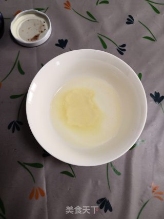 红丝绒蓝莓慕斯的做法步骤：1