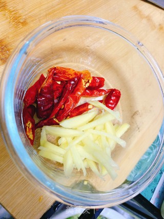蕨菜炒腊肉的做法步骤：5