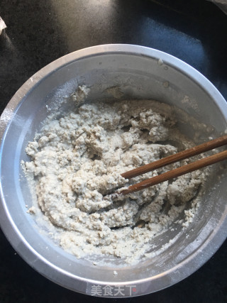 肉烧番薯粉圆子的做法步骤：2