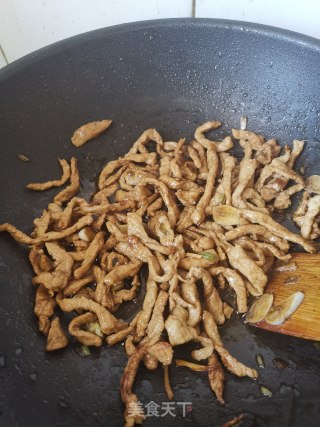 青椒肉丝的做法步骤：4