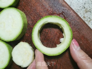 鸡蛋西葫芦肉饼的做法步骤：3