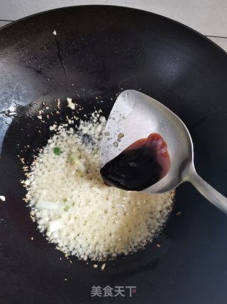 蒜蓉炒虾的做法步骤：3