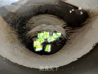 菠菜梗炒鸡蛋的做法步骤：5