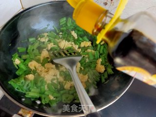 菠菜梗炒鸡蛋的做法步骤：8