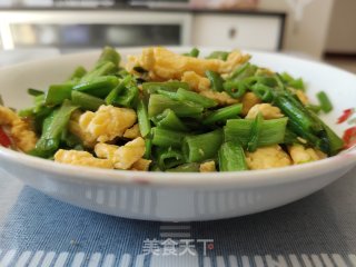 菠菜梗炒鸡蛋的做法步骤：10