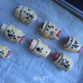 香肠牛角酥的做法步骤：8