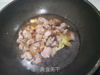番茄土豆炖牛肉的做法步骤：4