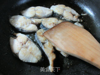 马鲛鱼炖老豆腐的做法步骤：3
