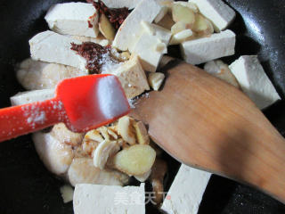 马鲛鱼炖老豆腐的做法步骤：9