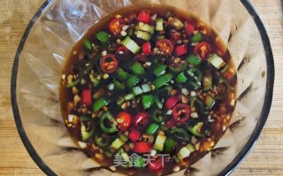红油皮蛋豆腐的做法步骤：2