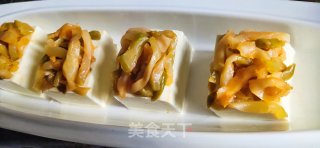红油皮蛋豆腐的做法步骤：4