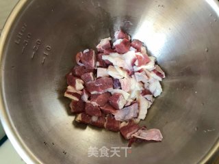 番茄牛腩煲的做法步骤：1