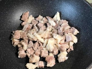 番茄牛腩煲的做法步骤：7