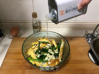 迎銮贡茶油凉拌菠菜鸡蛋粉丝的做法步骤：7