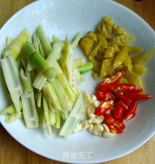 泡椒炒小笋的做法步骤：4
