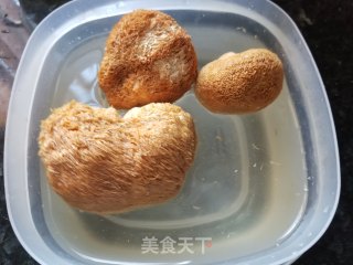猴头菇海鲜汤的做法步骤：1