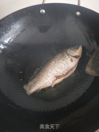 煎鱼的做法步骤：4