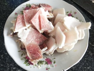 猪肉炒笋片的做法步骤：2