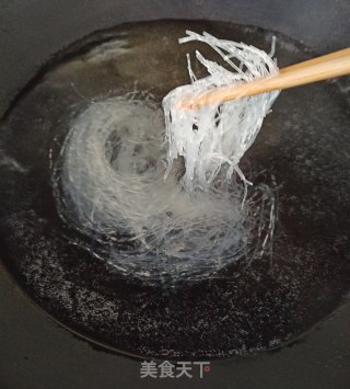 酸辣牛肉粉丝汤的做法步骤：4