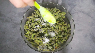 粉蒸楮桃树花的做法步骤：1