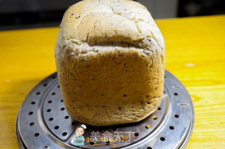 10个月以上辅食芝麻黑麦吐司面包的做法步骤：7