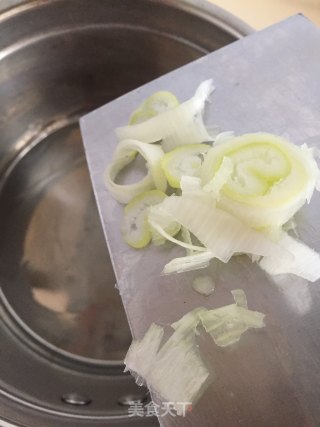 枸杞叶肉丝汤的做法步骤：6