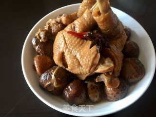 双菇焖鸡腿的做法步骤：11
