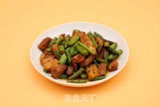 芦笋炒五花肉的做法步骤：9