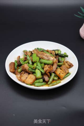 芦笋炒五花肉的做法步骤：10