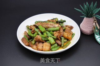 芦笋炒五花肉的做法步骤：14