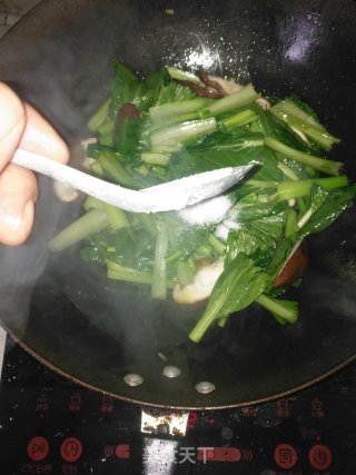 清炒香菇油菜的做法步骤：6