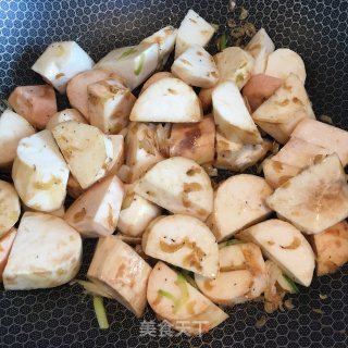 虾皮葱香焖山药的做法步骤：4