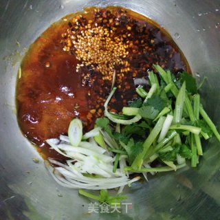 牛肉丝拌面的做法步骤：3