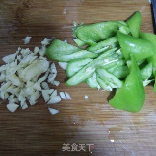 牛腱子炖土豆红萝卜的做法步骤：3